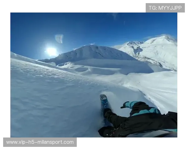 滑雪翻越障碍：动作连贯的极限挑战与完美演绎