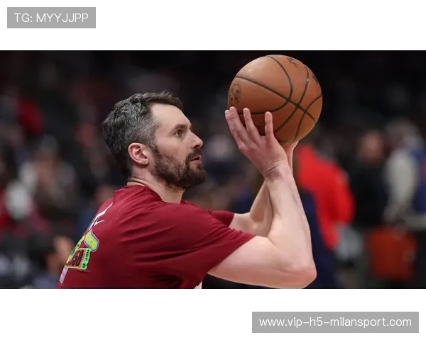 凯文·乐福左侧弧顶精准出手，热火追分奏效